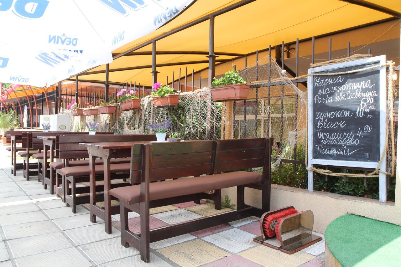 פרימורסקו Salena Hotel מראה חיצוני תמונה